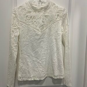 Vila Clothing Woman’s Lace Top Off White Size Small EUC